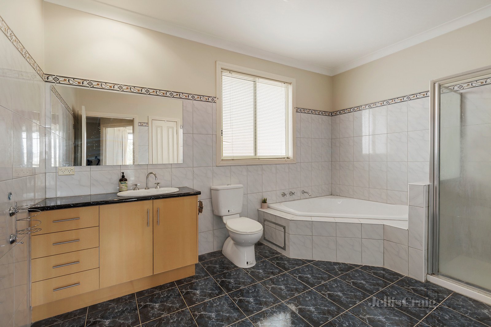 40A James Street, Preston image 5