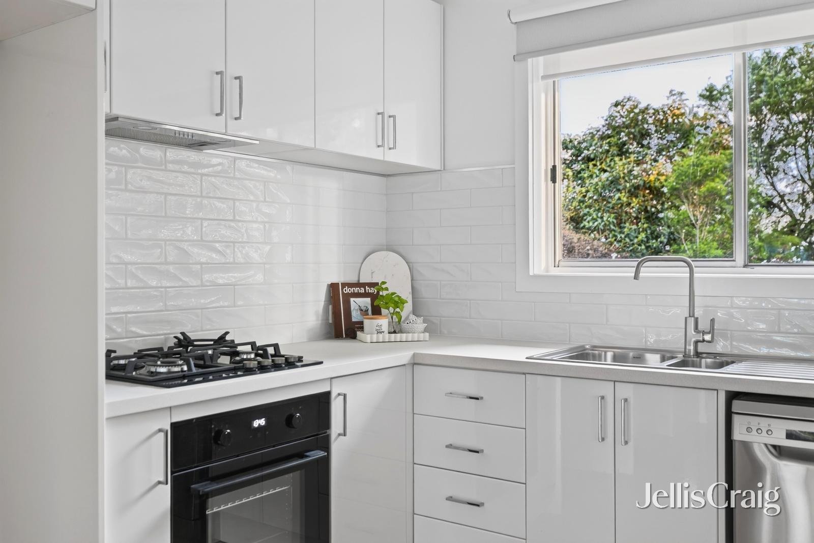 4/1-3 McDowell Street, Greensborough image 6