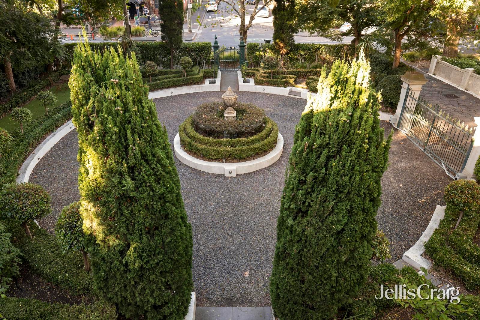 41 Acland Street, St&nbsp;Kilda image 3