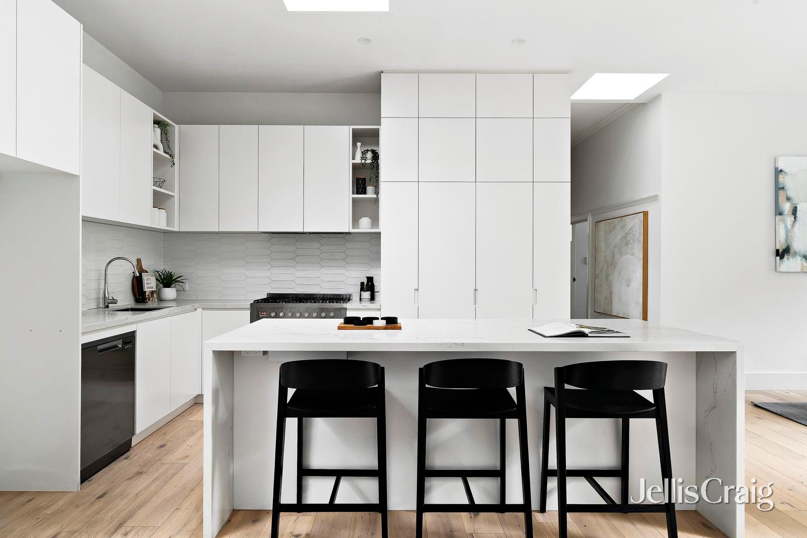 41 Addison Street, Elwood image 3