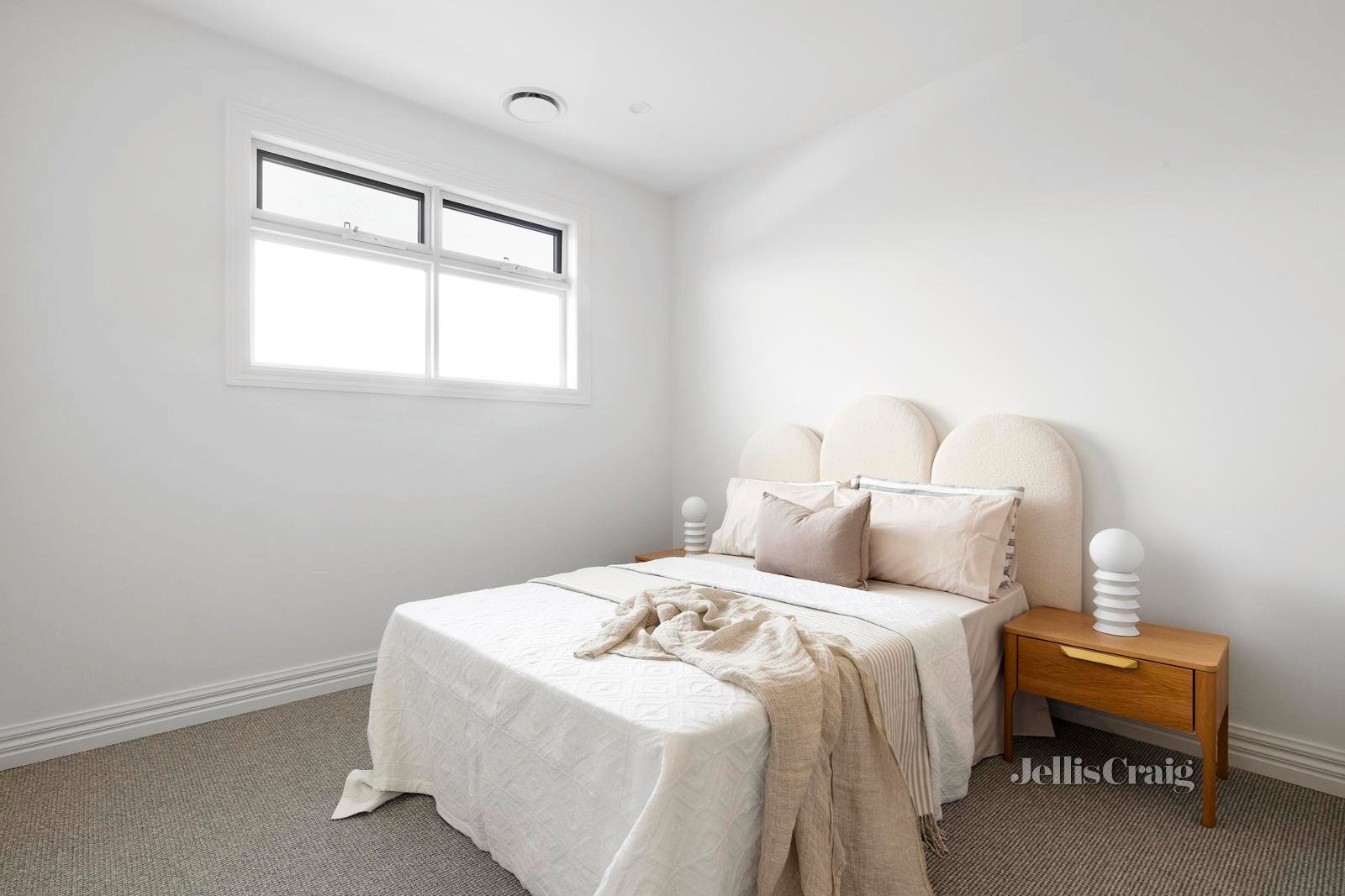 4/1 Allens Road, Montmorency image 14