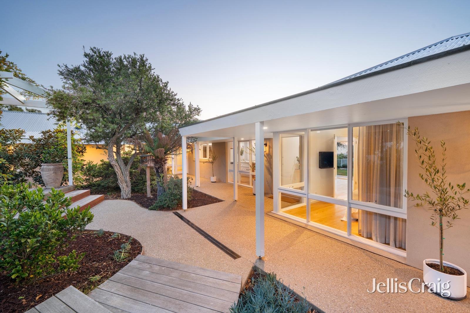 41 Allison Road, Mount&nbsp;Eliza image 4
