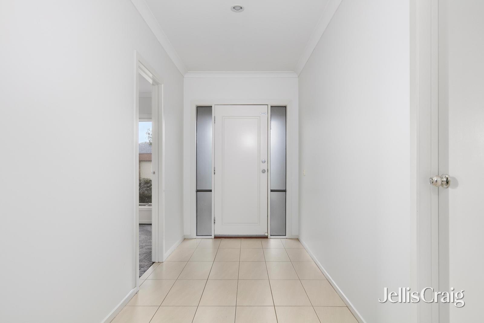 41 Amesbury Avenue, Wyndham Vale image 7