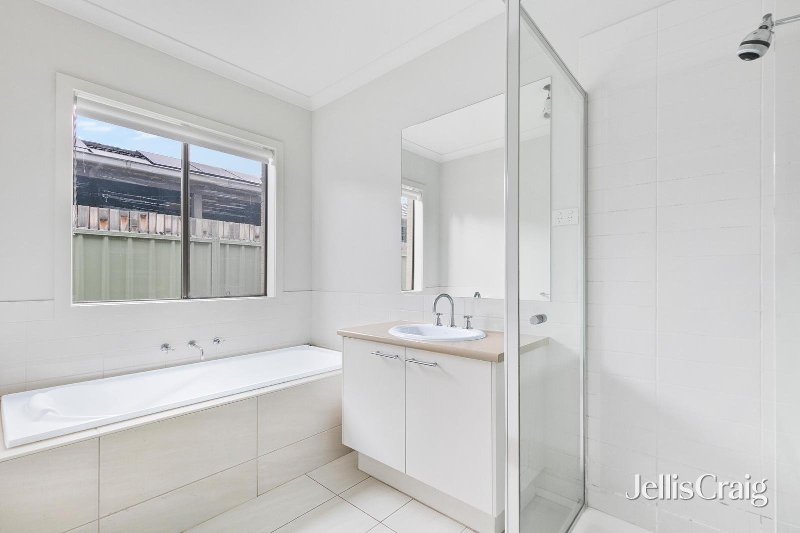 41 Amesbury Avenue, Wyndham Vale image 11