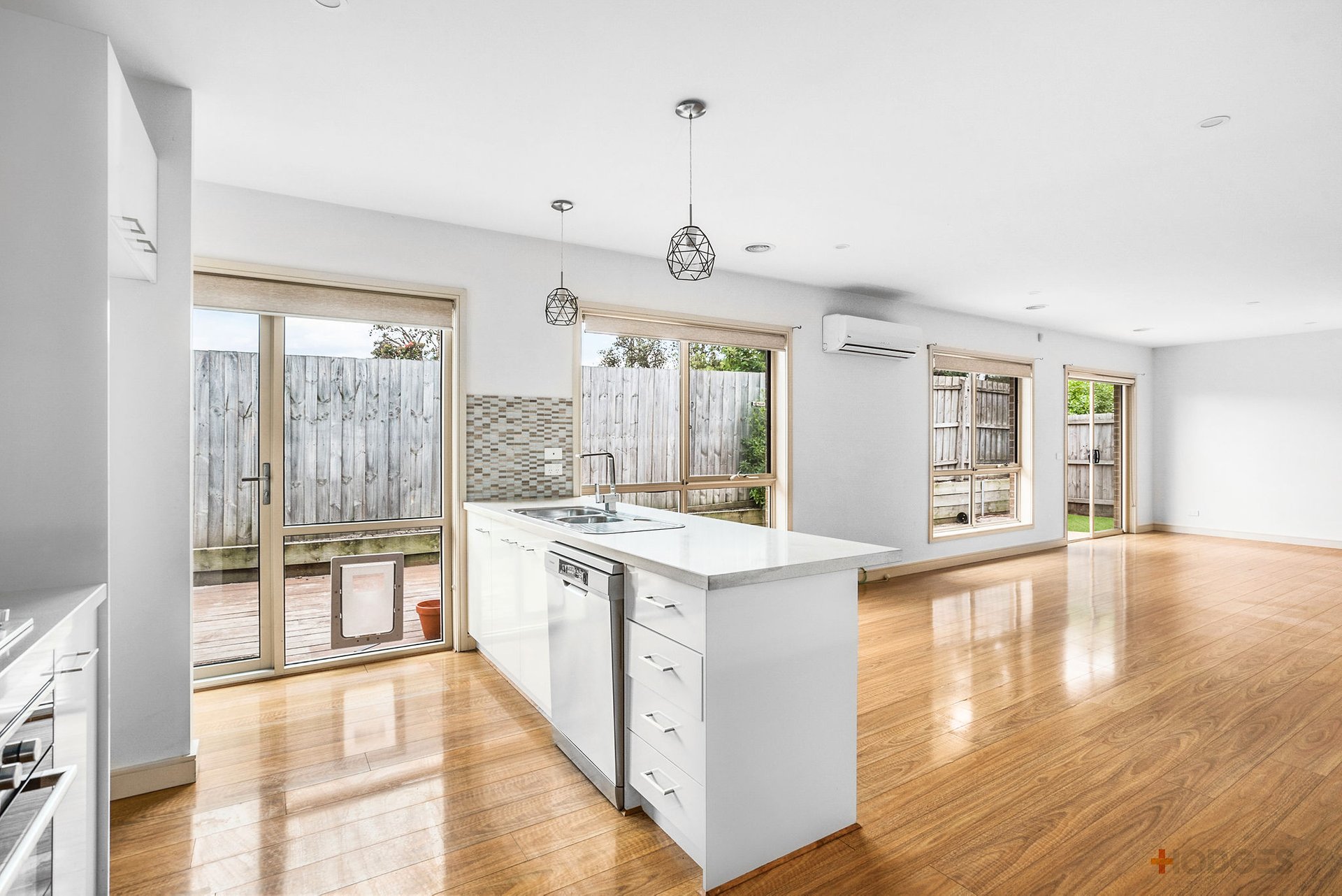 4/1 Attunga Crescent Seaford