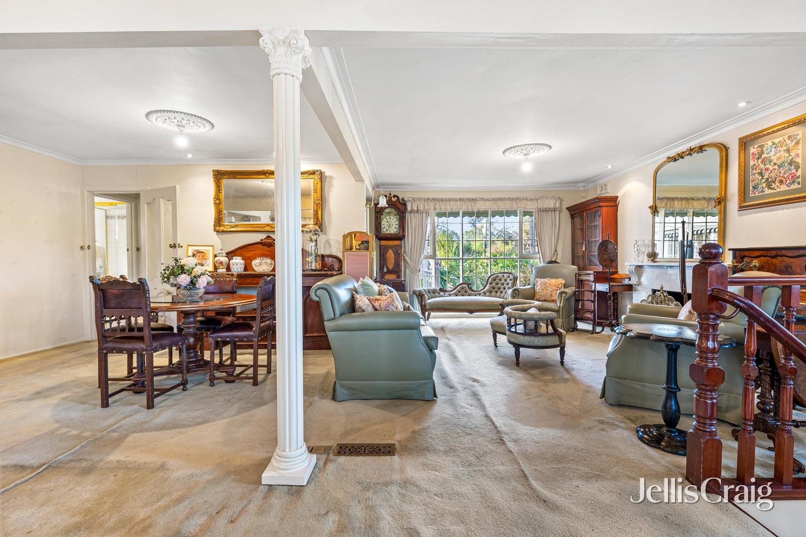 41 Aurisch Avenue, Glen Waverley image 3