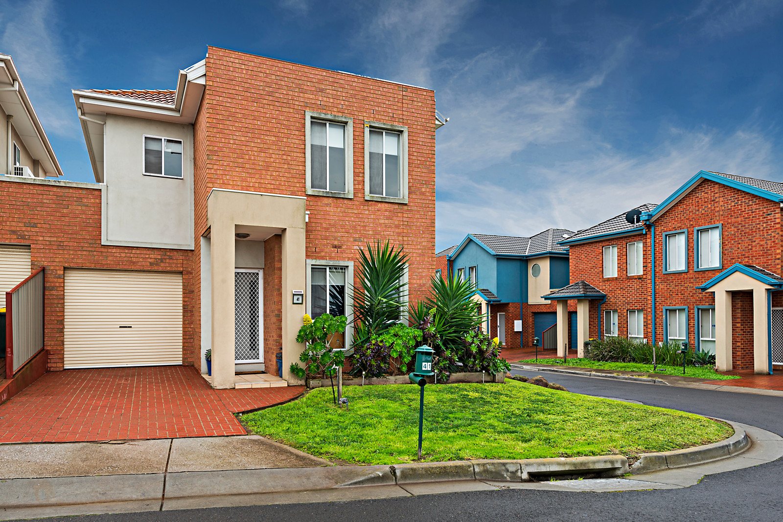 41 Balerno Circle, Gowanbrae VIC 3043