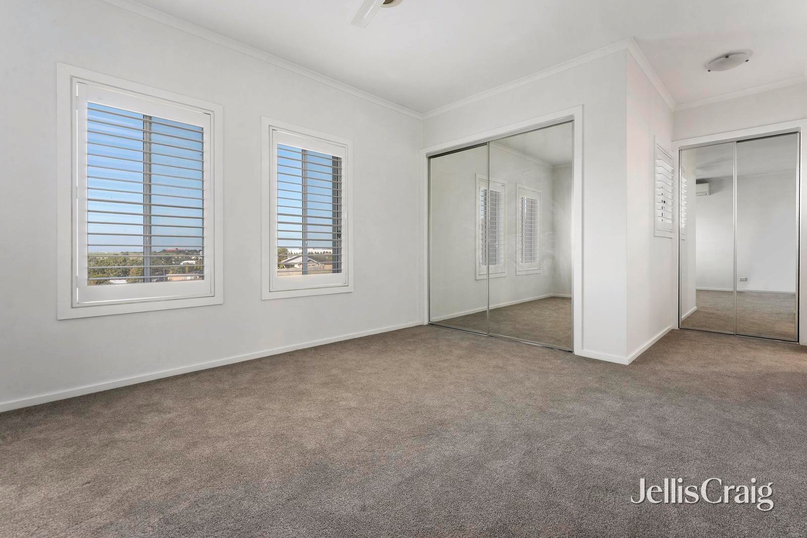 41 Balerno Circle, Gowanbrae image 4