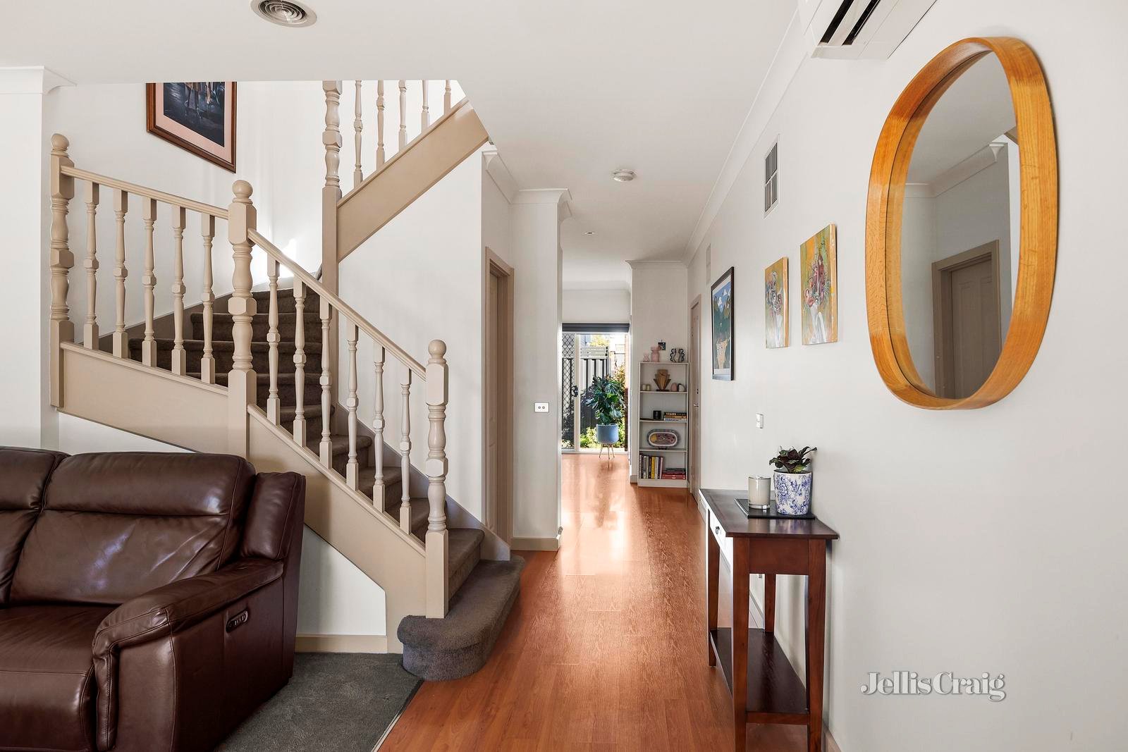 4/1 Basil Street, Newport image 2
