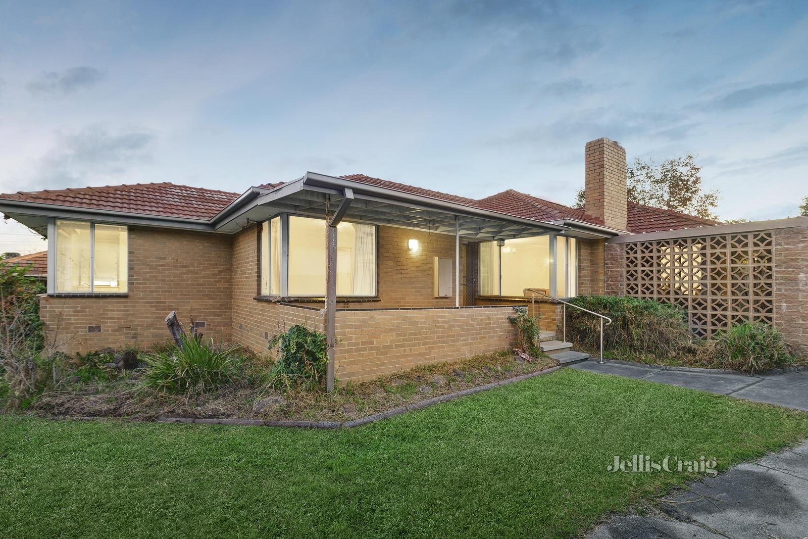 41 Bimbadeen Crescent, Yallambie image 2