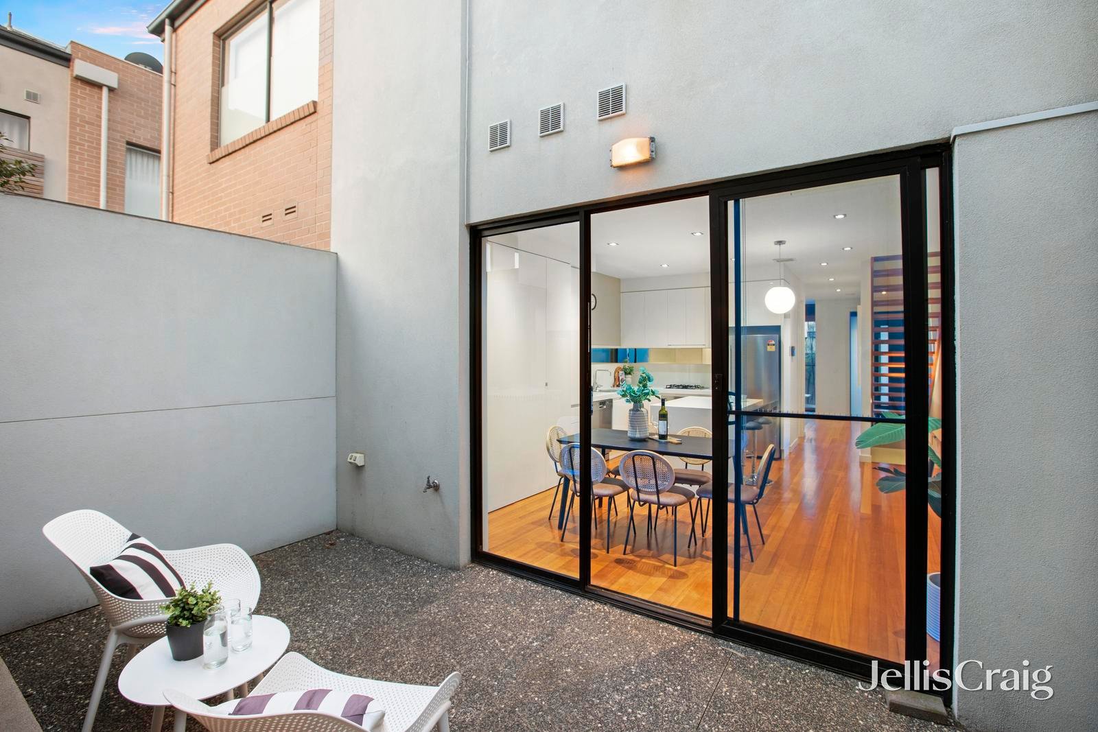 4/1 Bolinda Street, Bentleigh image 2