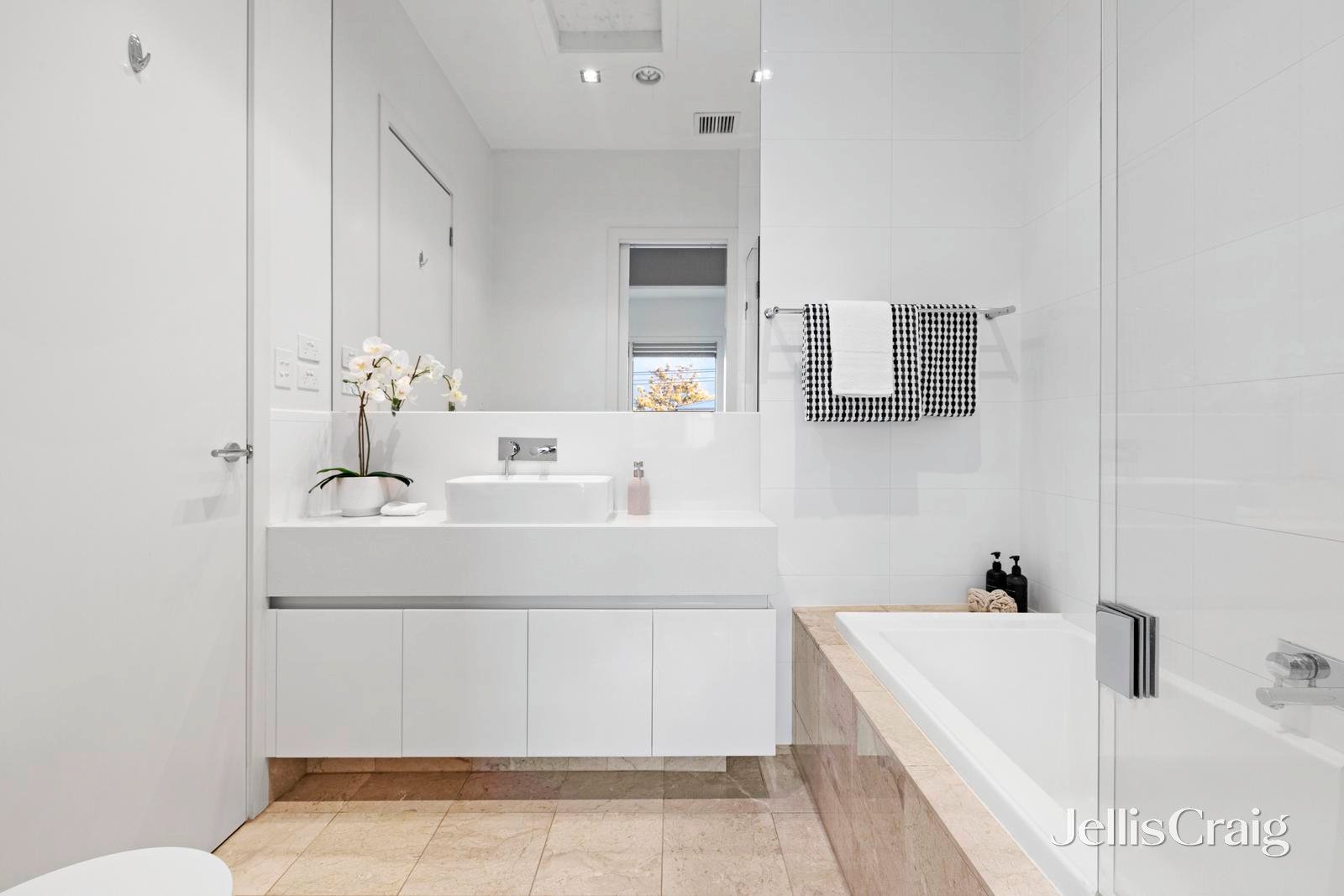 4/1 Bolinda Street, Bentleigh image 8