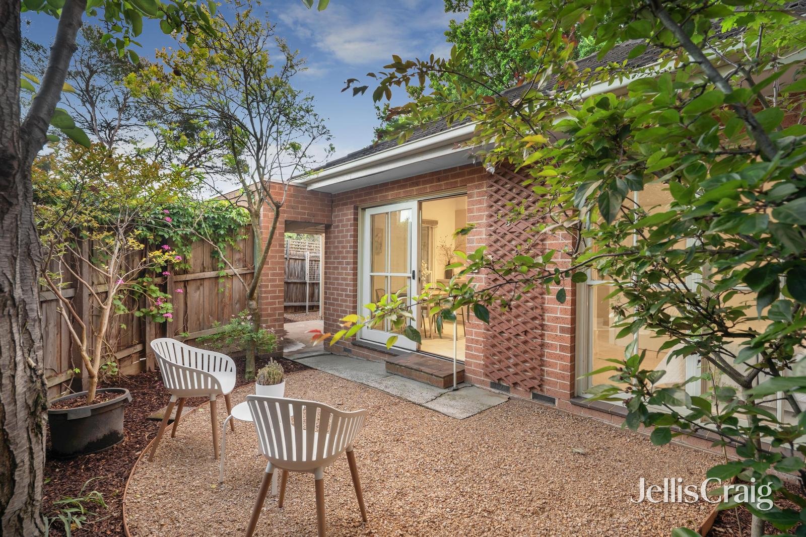 4/1 Brenbeal Street, Balwyn image 8