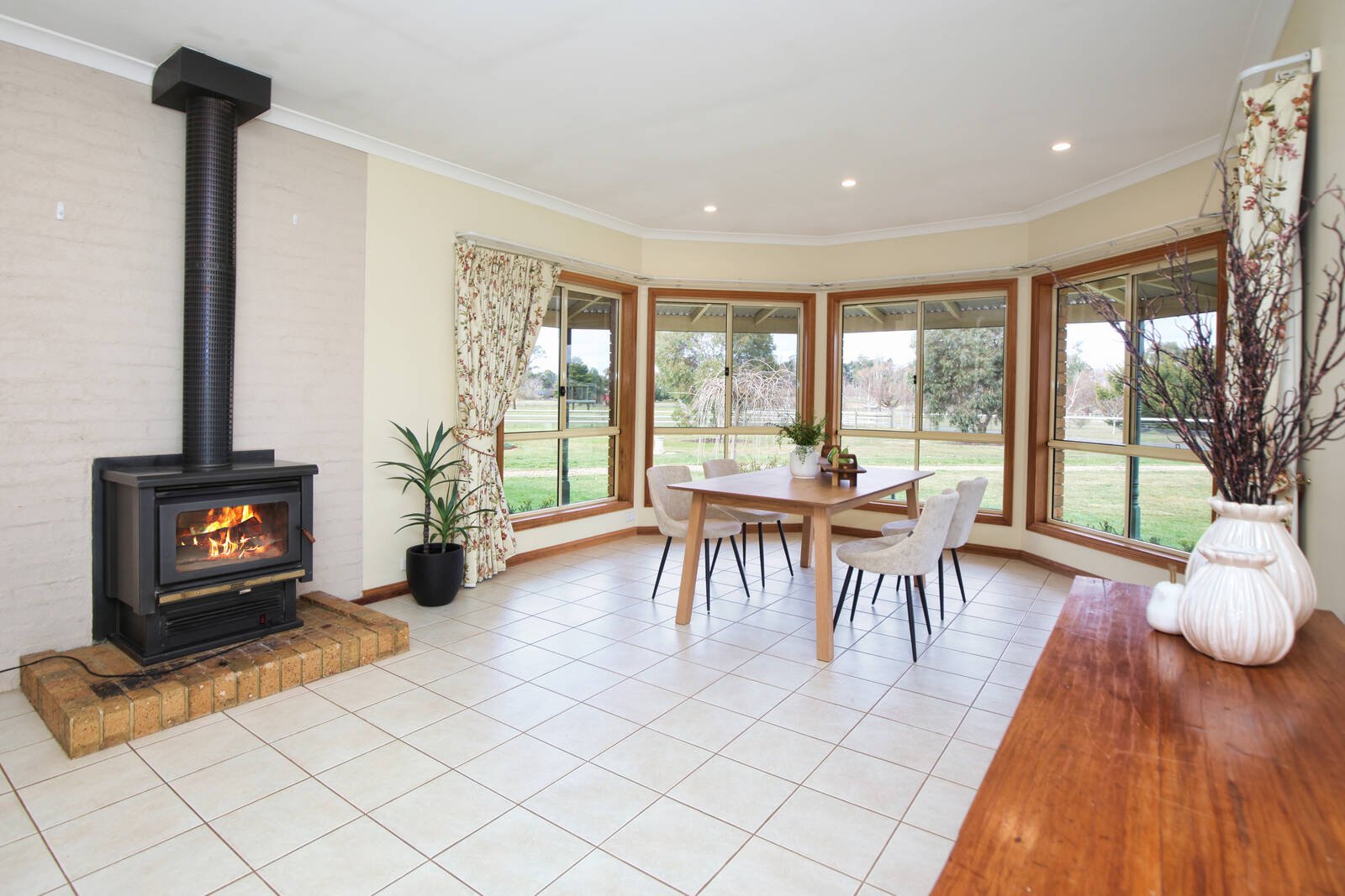 Property Gallery Thumbnail 8
