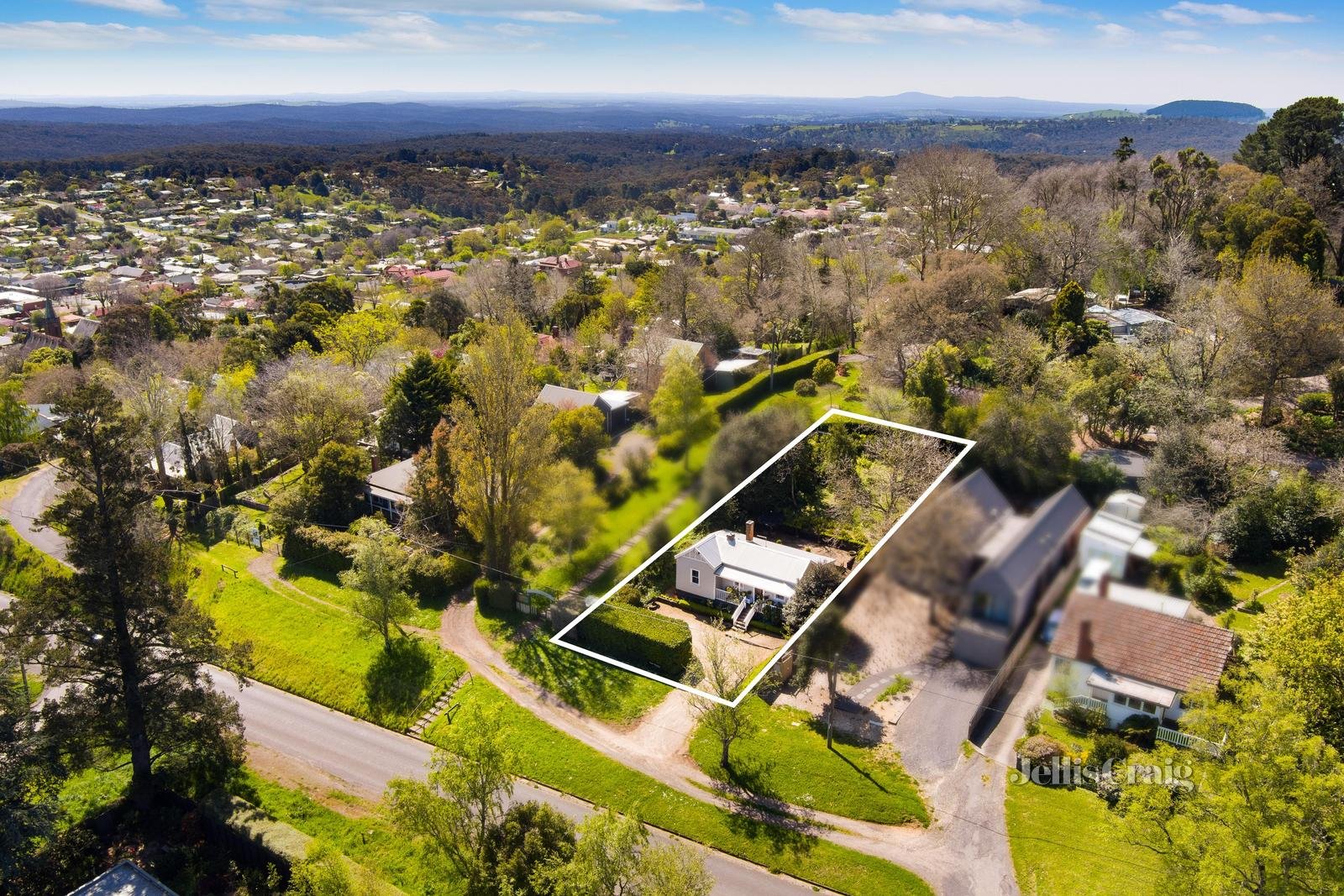 41 Central Springs Road, Daylesford image 17