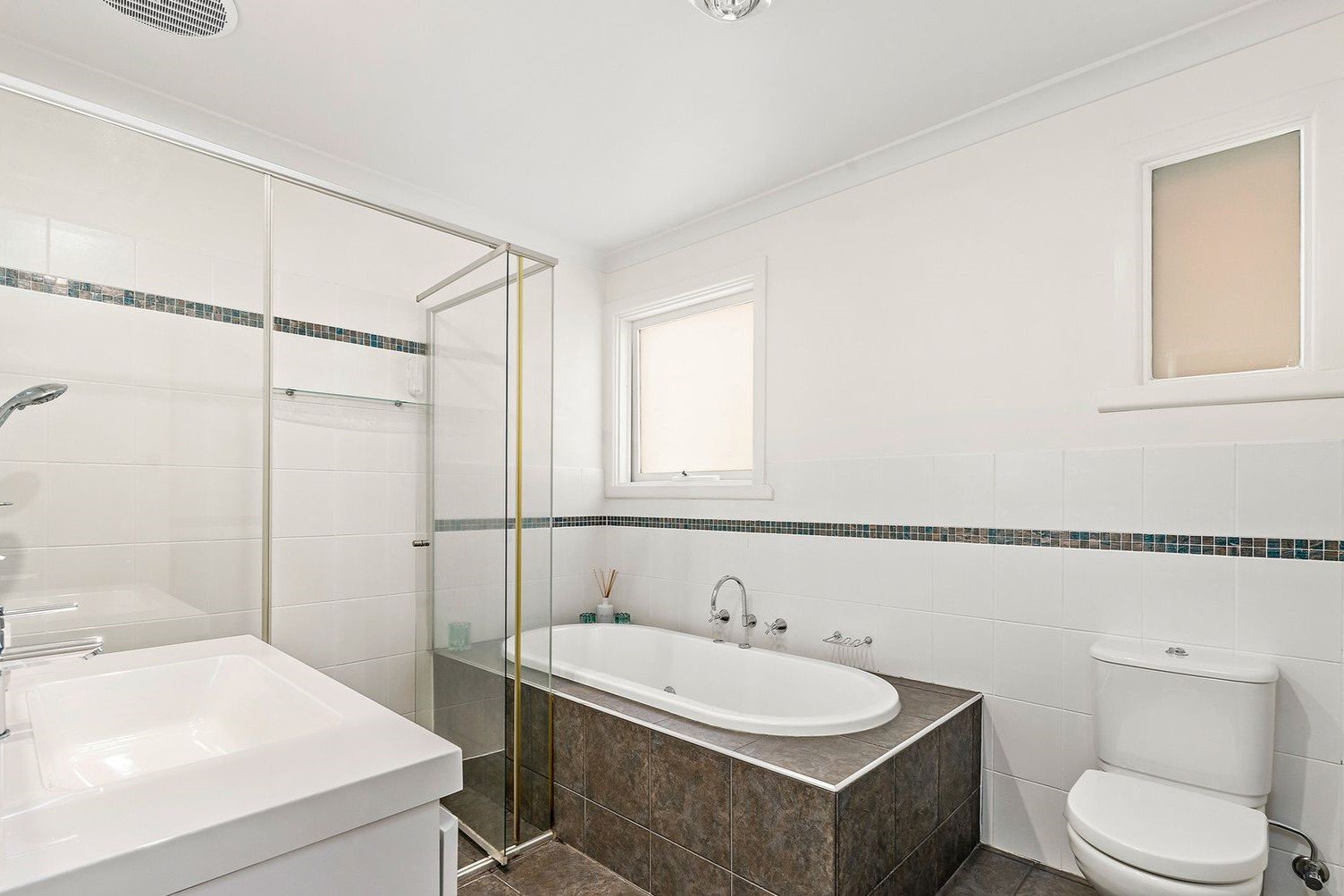 41 Clivejay Street, Glen&nbsp;Waverley image 6