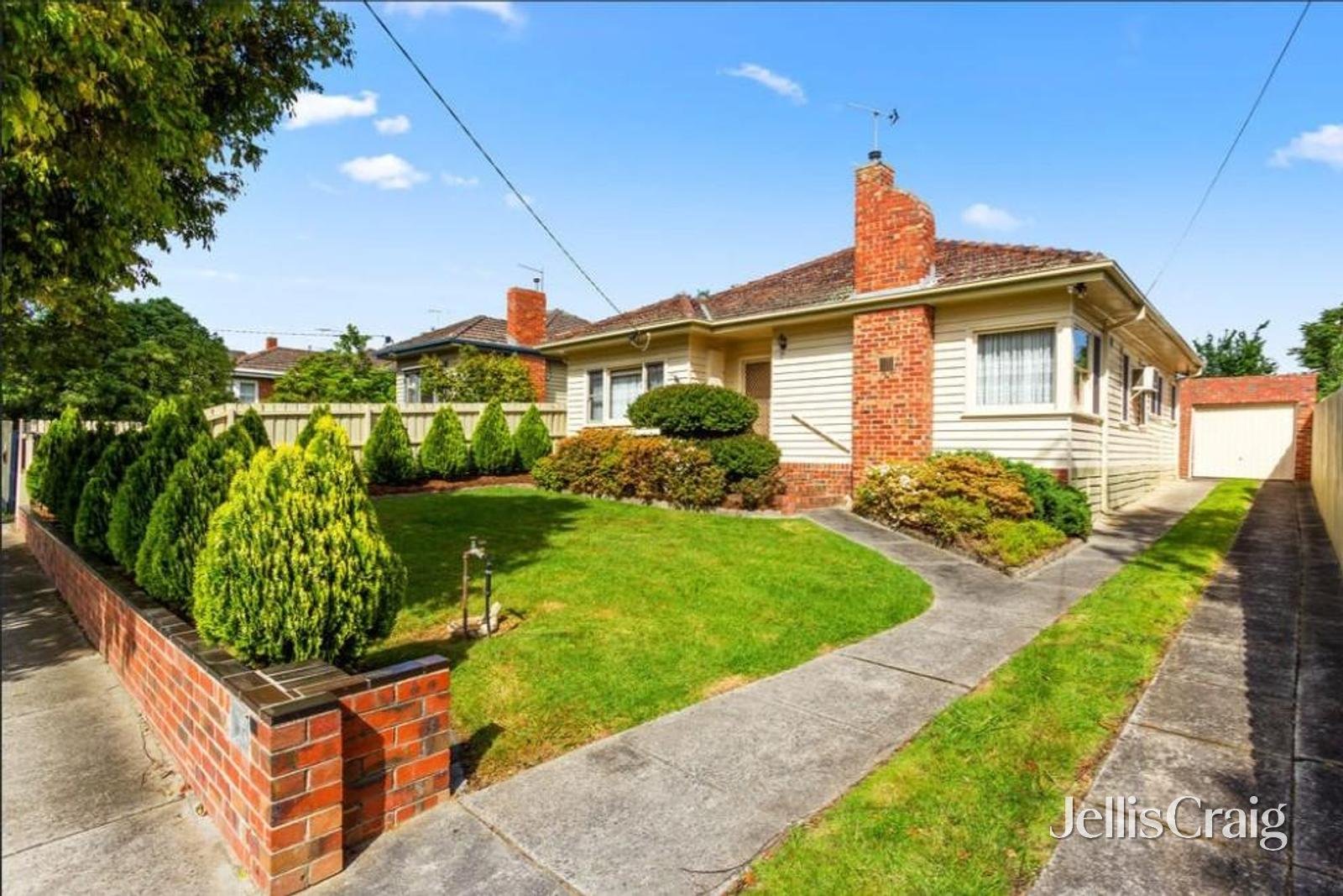 41 Clota Avenue, Box&nbsp;Hill image 2