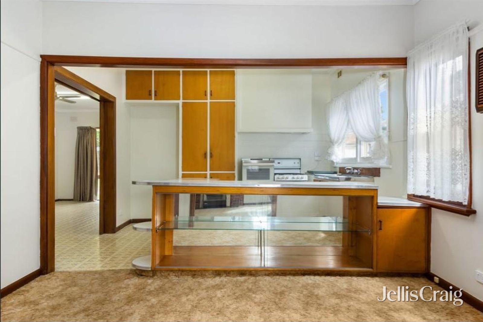 41 Clota Avenue, Box&nbsp;Hill image 3