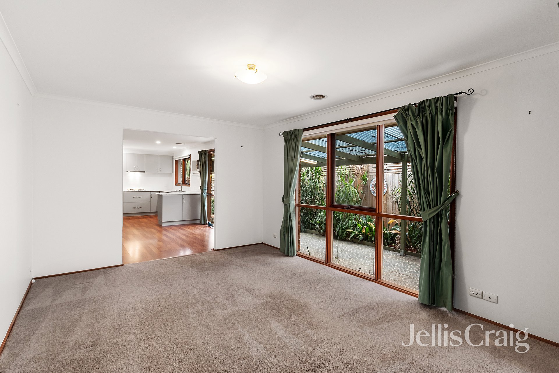 4/1 Coolabah Drive, Eltham image 3