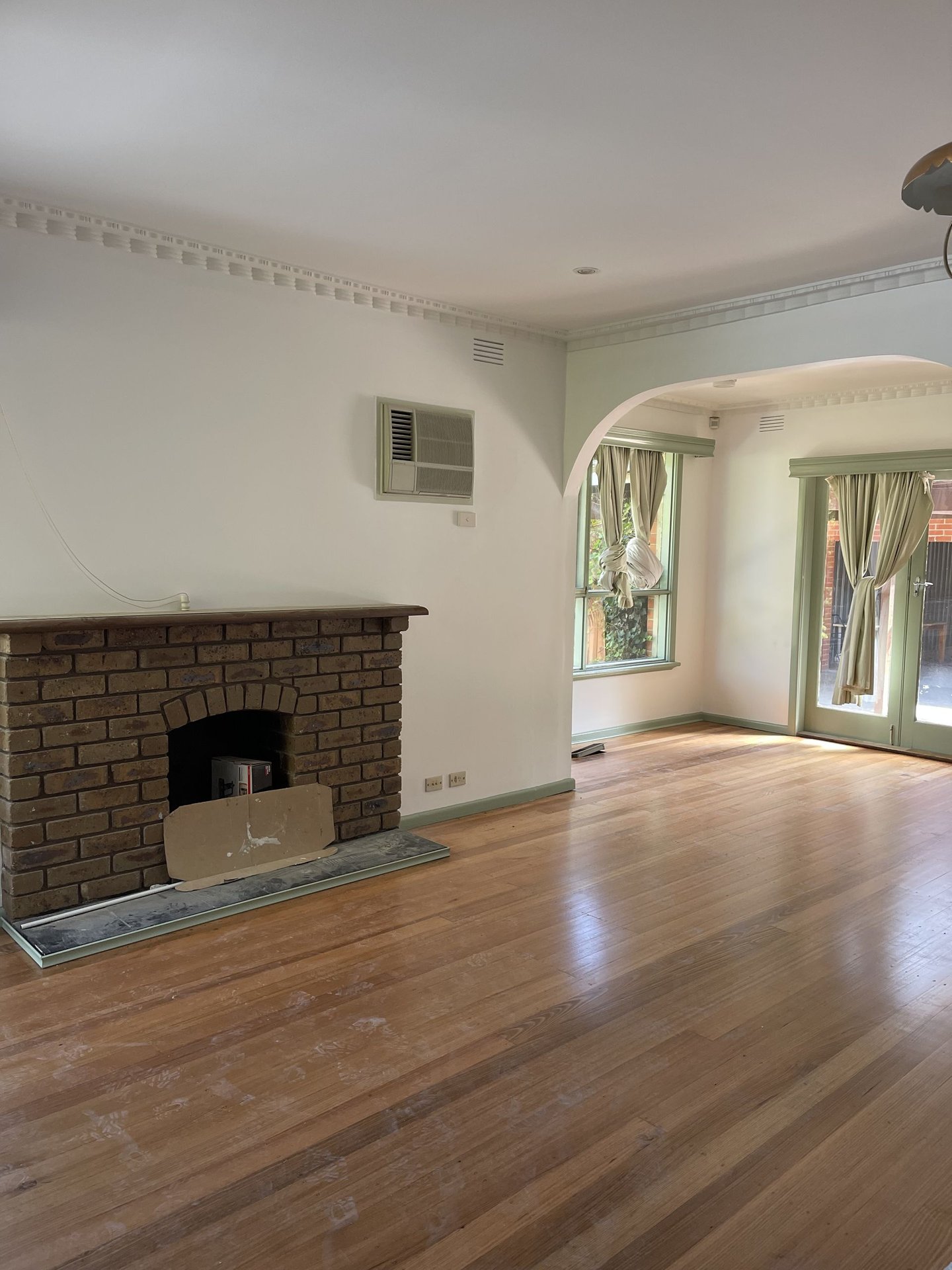 41 Cypress Avenue, Glen&nbsp;Waverley image 5