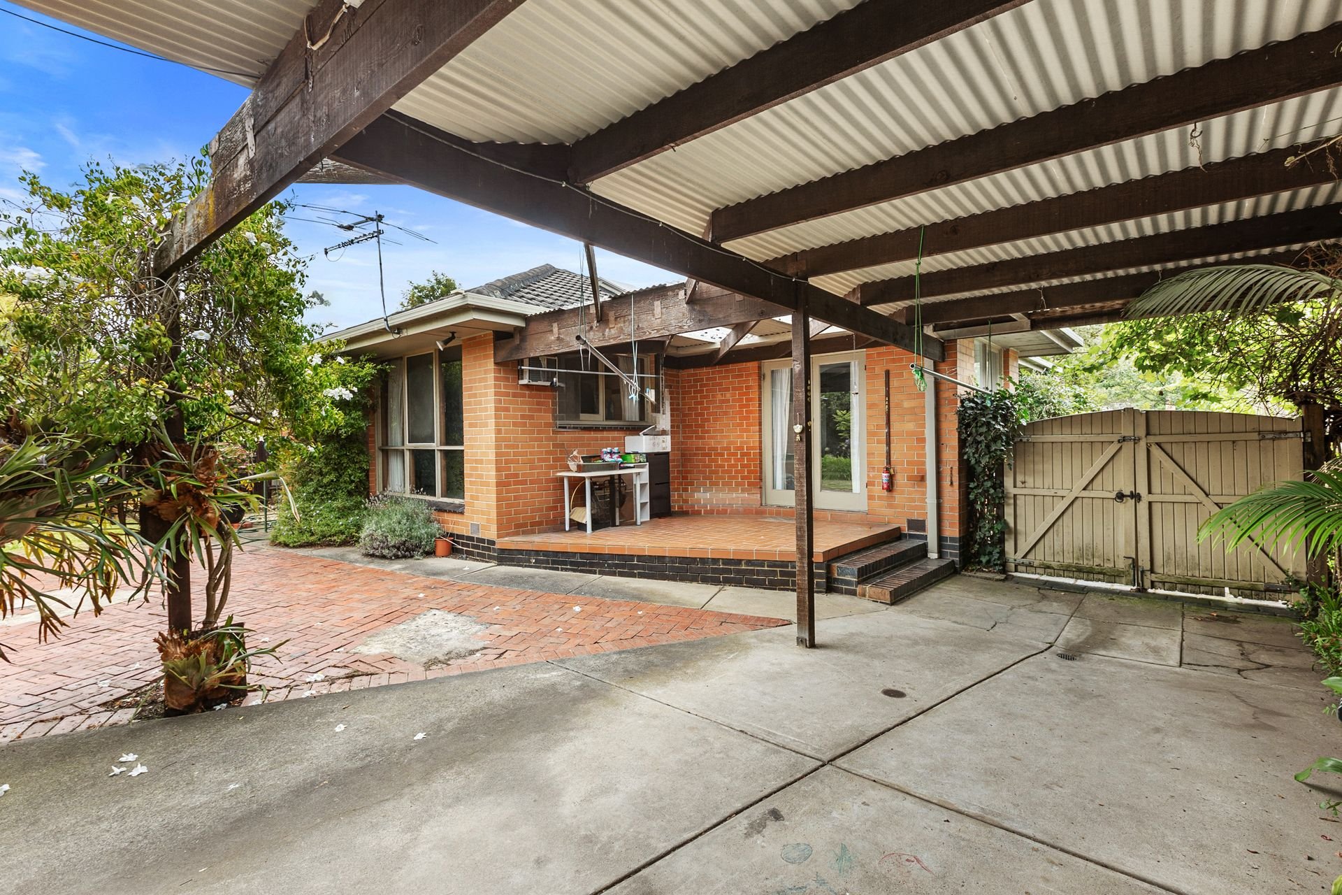 41 Cypress Avenue, Glen&nbsp;Waverley image 4