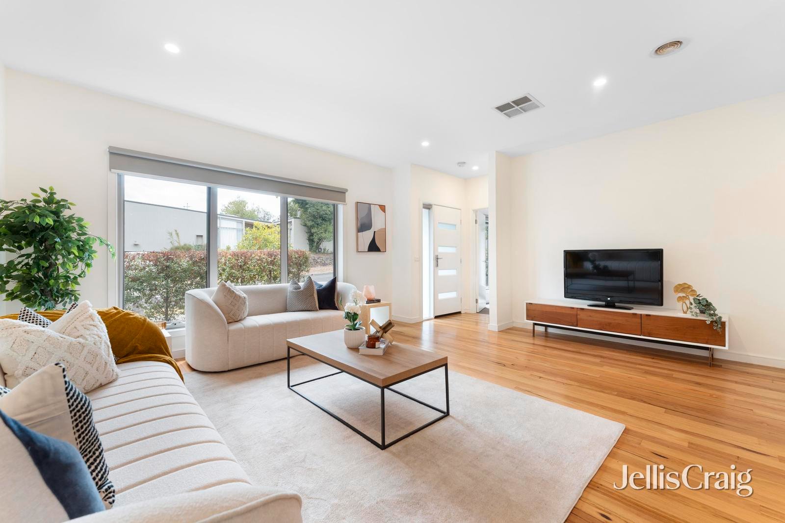 41 Diosma Crescent, Nunawading image 3