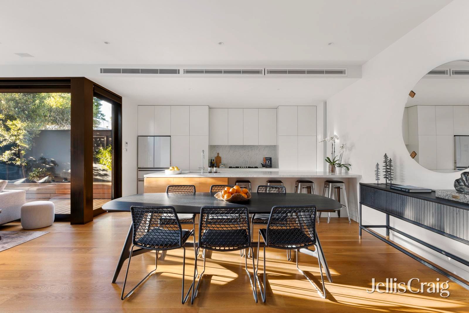 41 Fernhurst Grove, Kew image 6