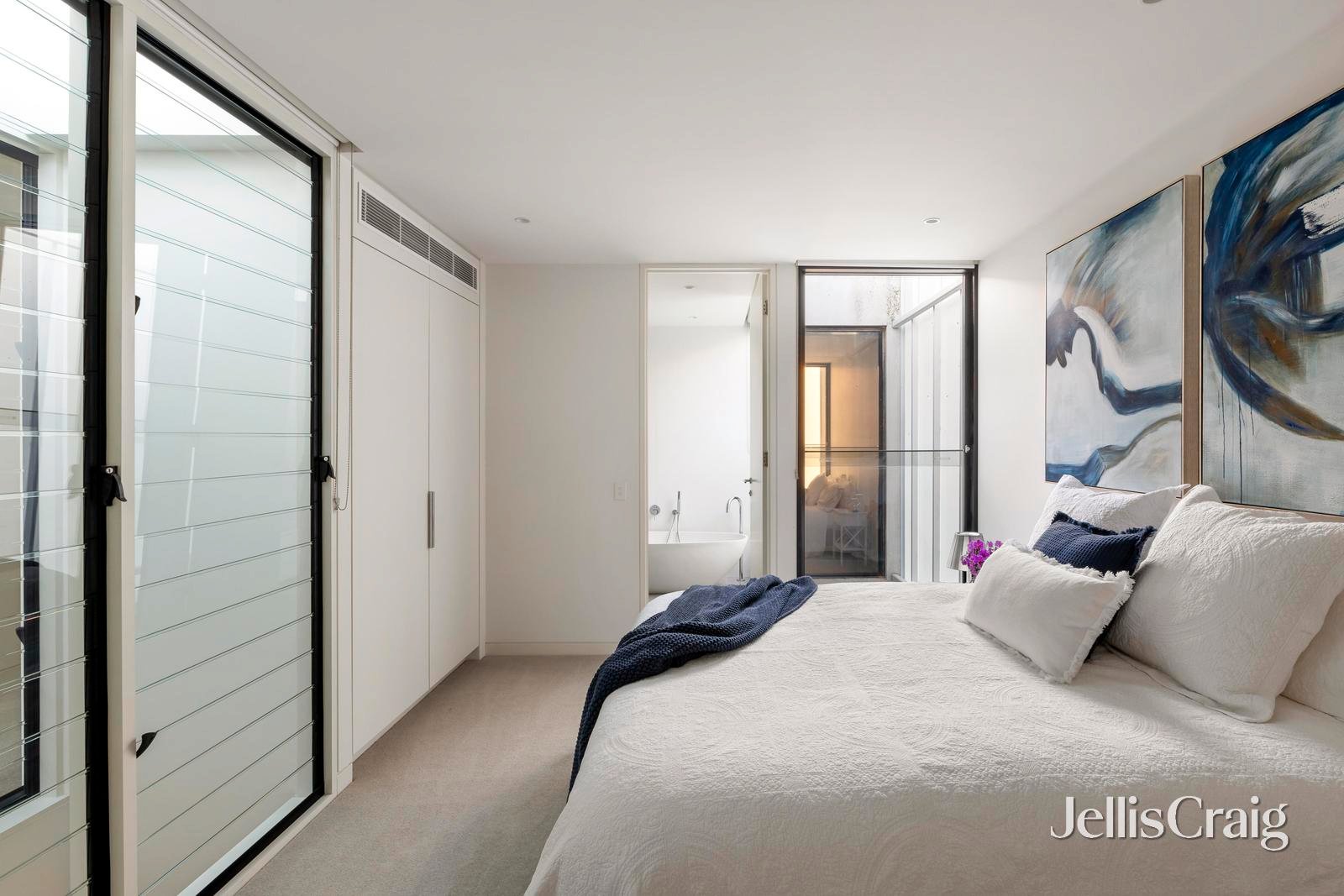 41 Fernhurst Grove, Kew image 12