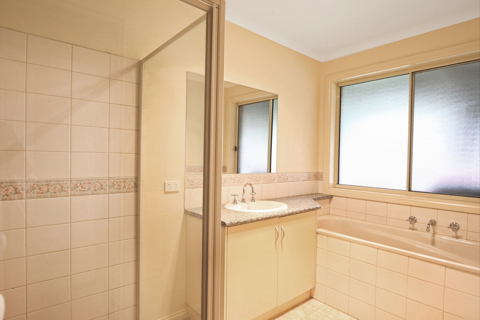 Property Gallery Thumbnail 11