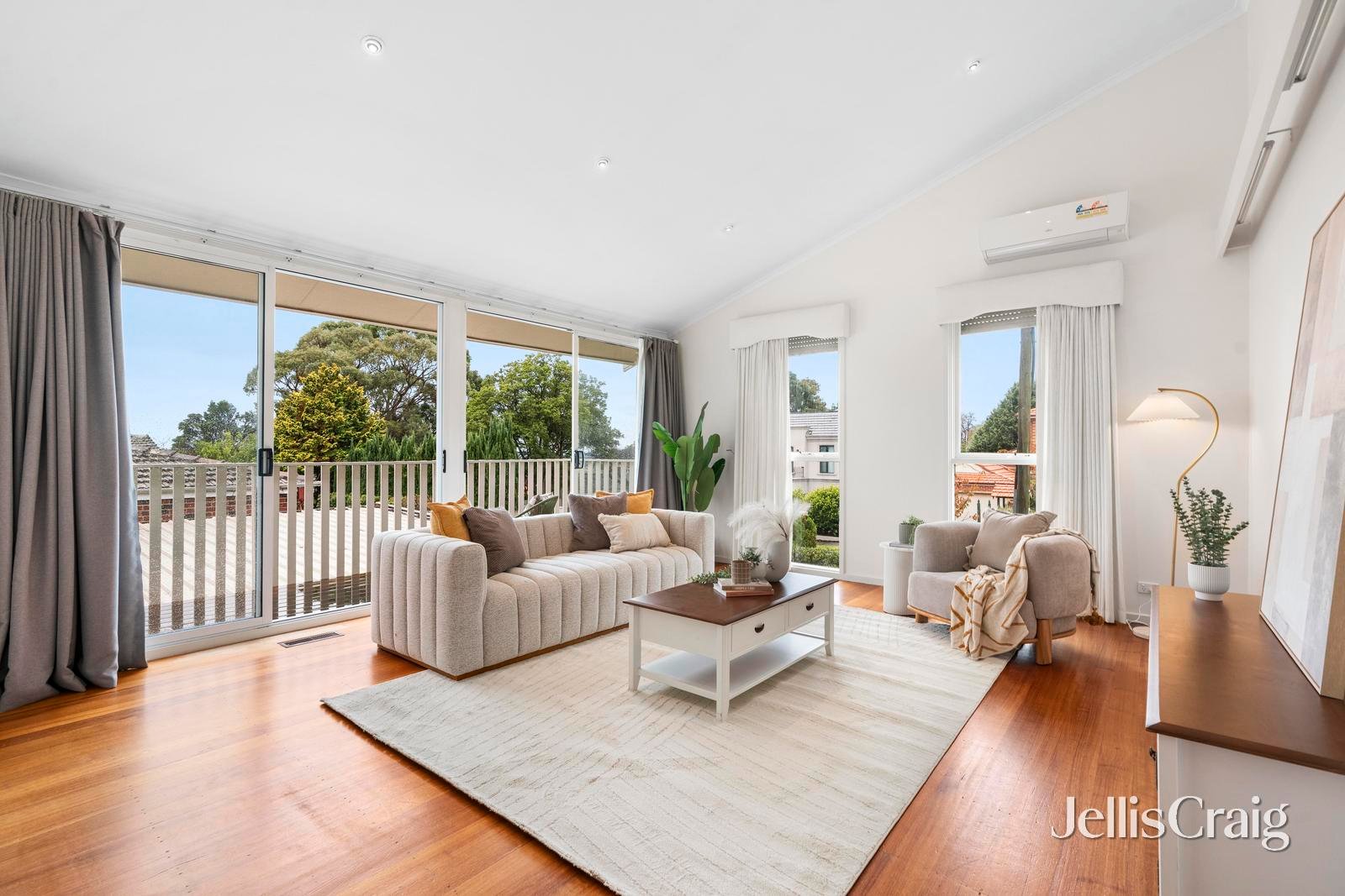 41 Gwingana Crescent, Glen&nbsp;Waverley image 2