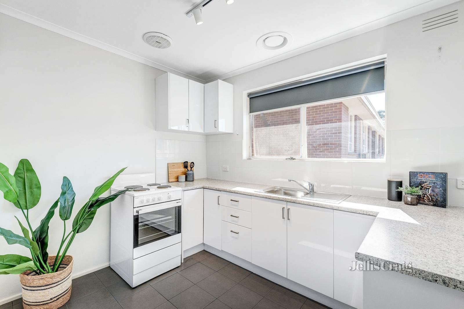 4/1 Heath Avenue, Oakleigh image 4