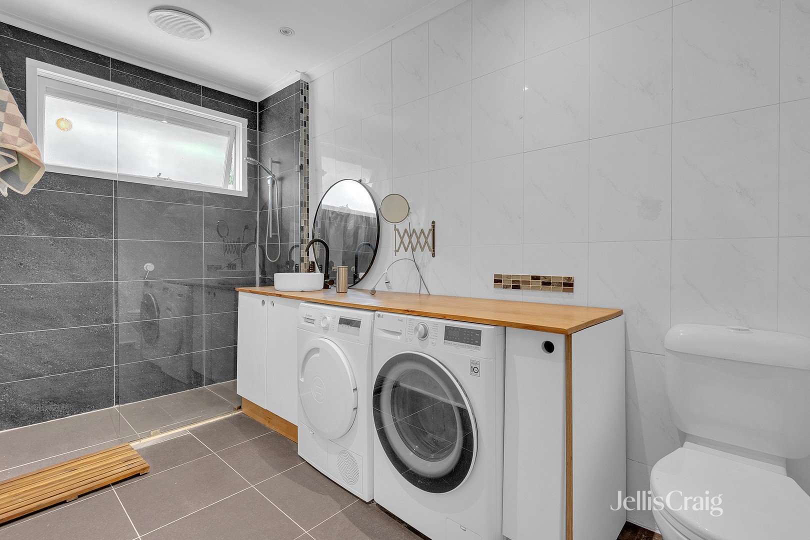 4/1 Hick Street, Spotswood image 9