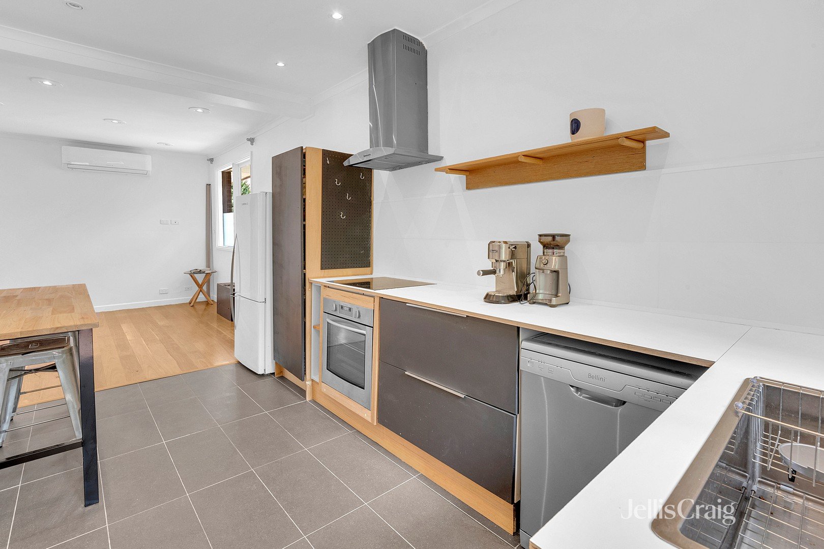 4/1 Hick Street, Spotswood image 4