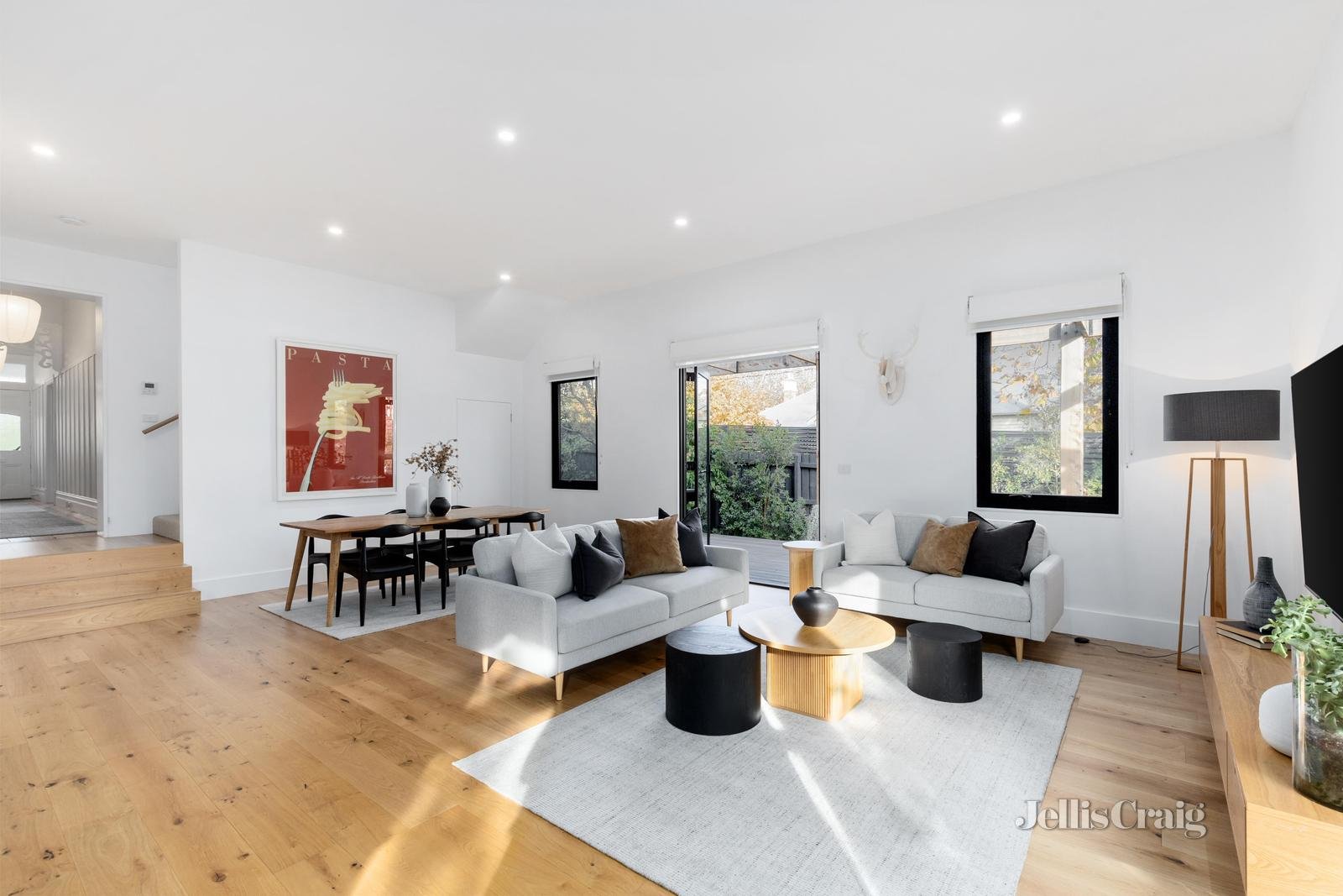 41 Highfield Road, Canterbury image 5