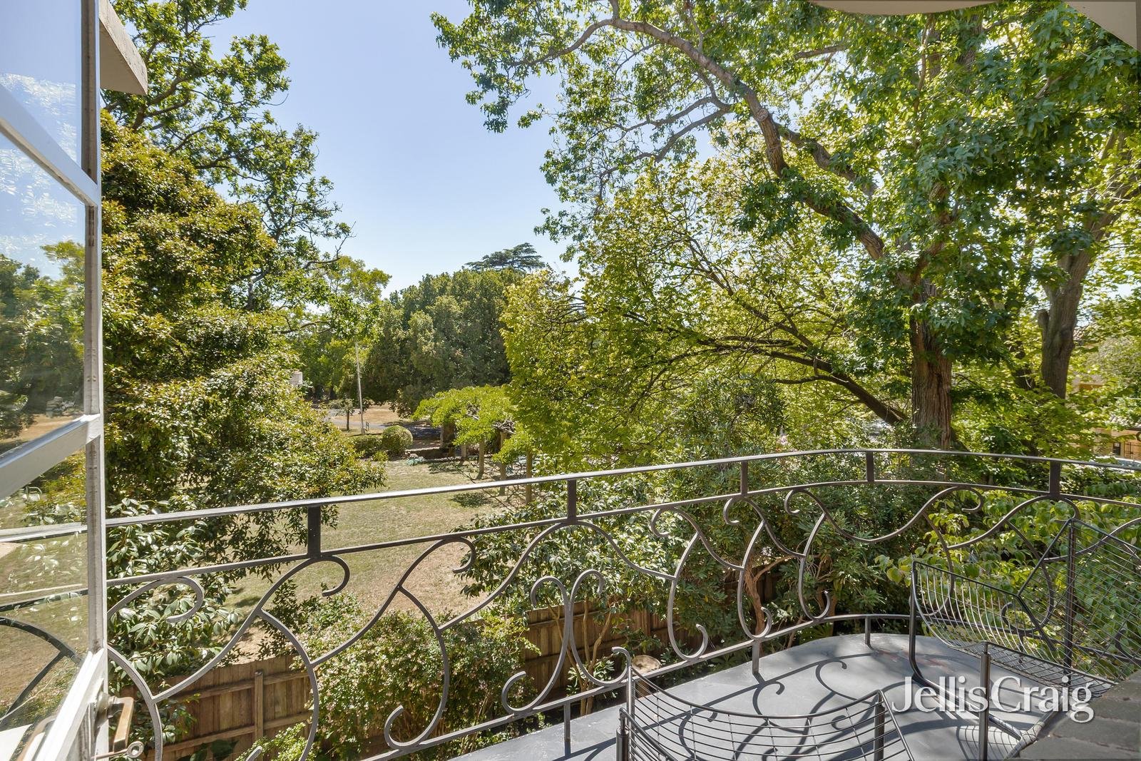 4/1 Lansell Road, Toorak image 7