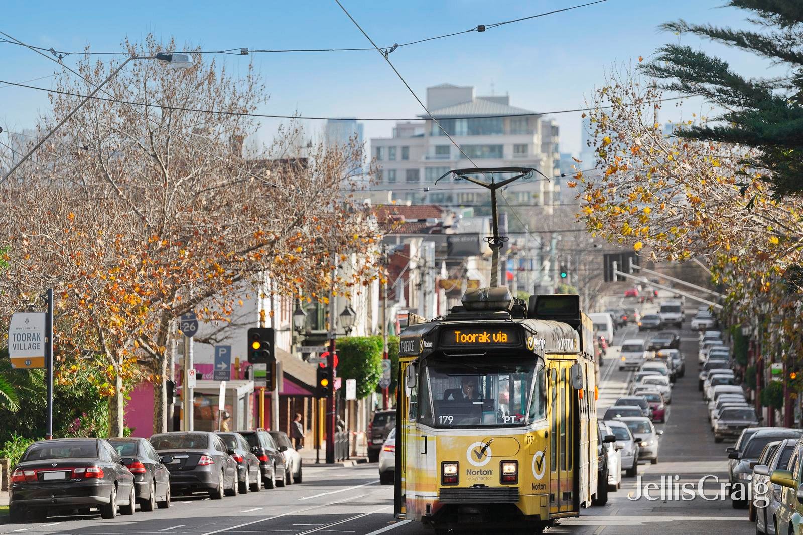 4/1 Lansell Road, Toorak image 12