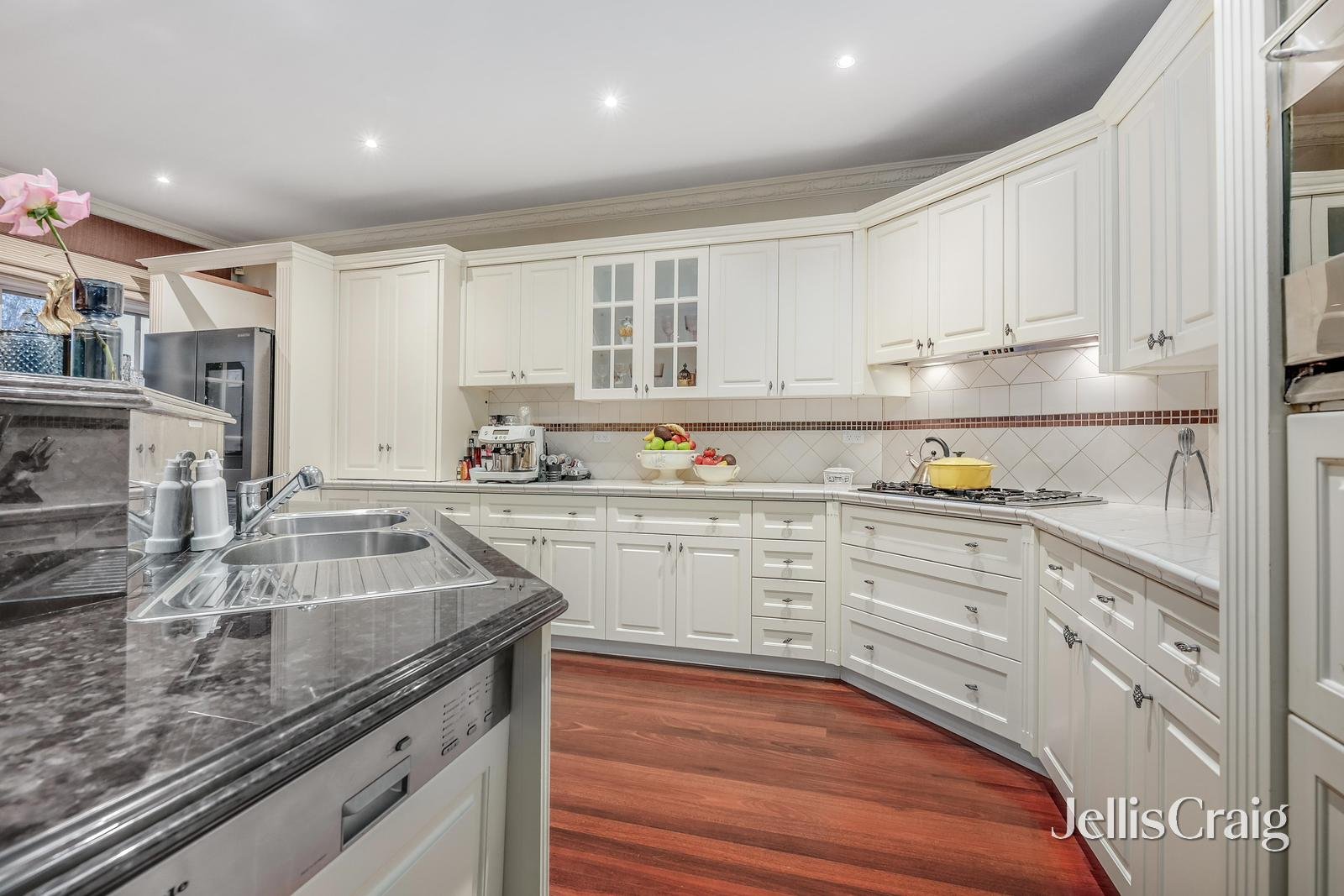 41 Mountain View Road, Balwyn North image 4