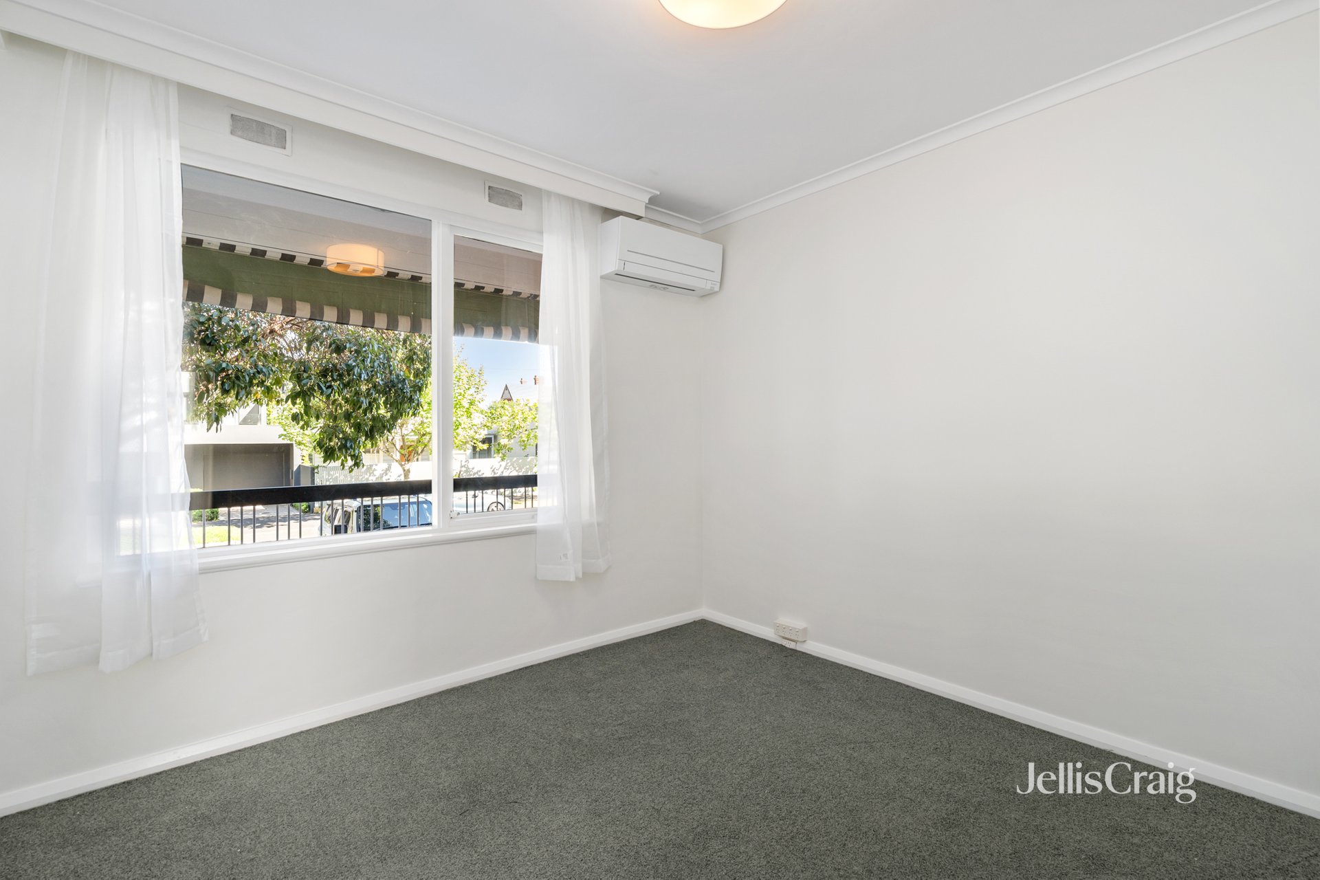 4/1 Munro St, Armadale image 5
