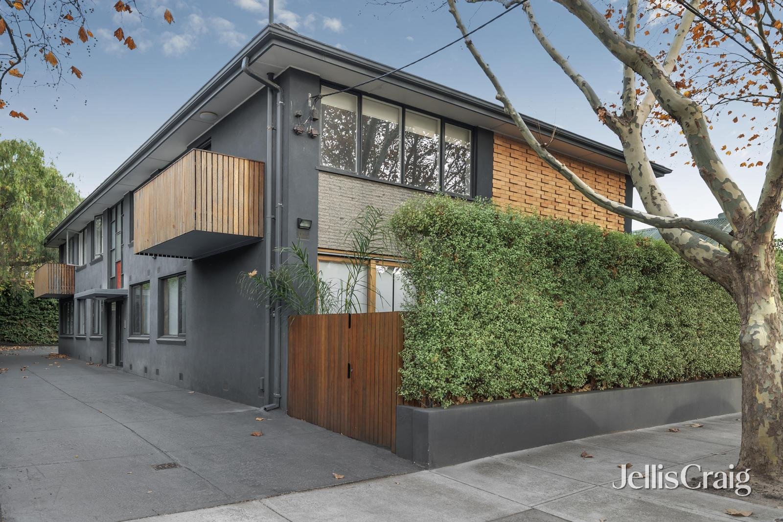 4/1 Rothesay Avenue, Elwood image 1