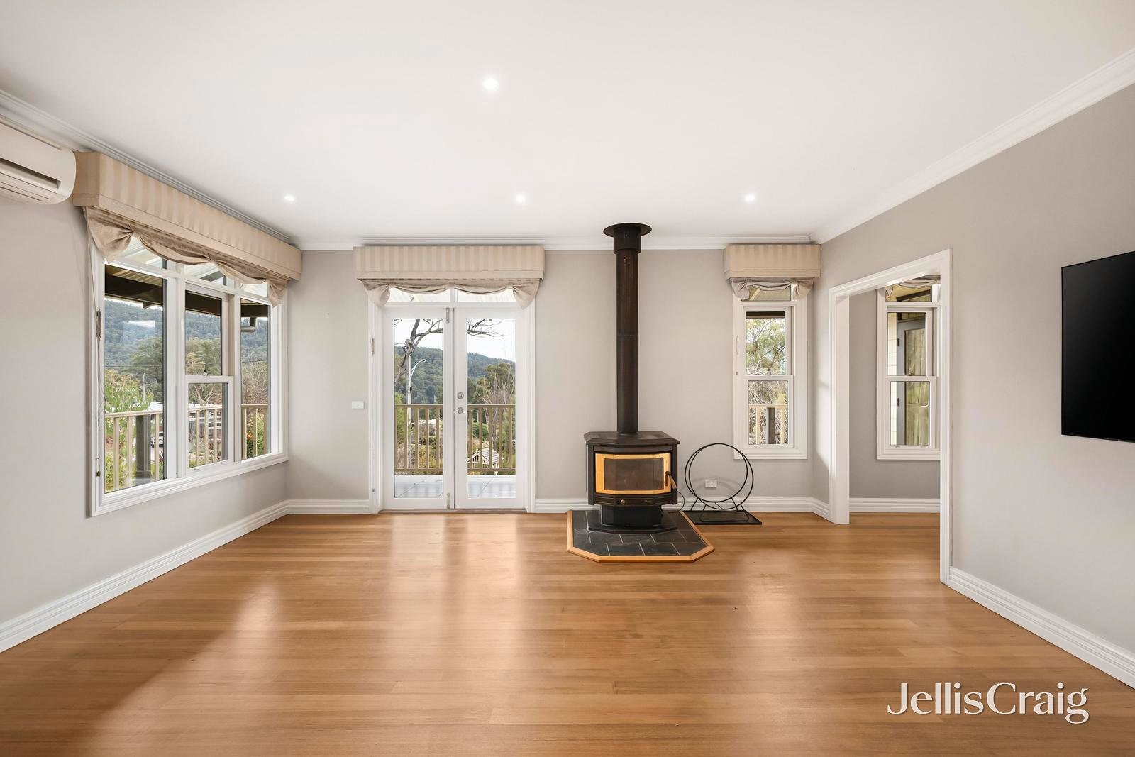 41 Sedgwick Street, Marysville image 2