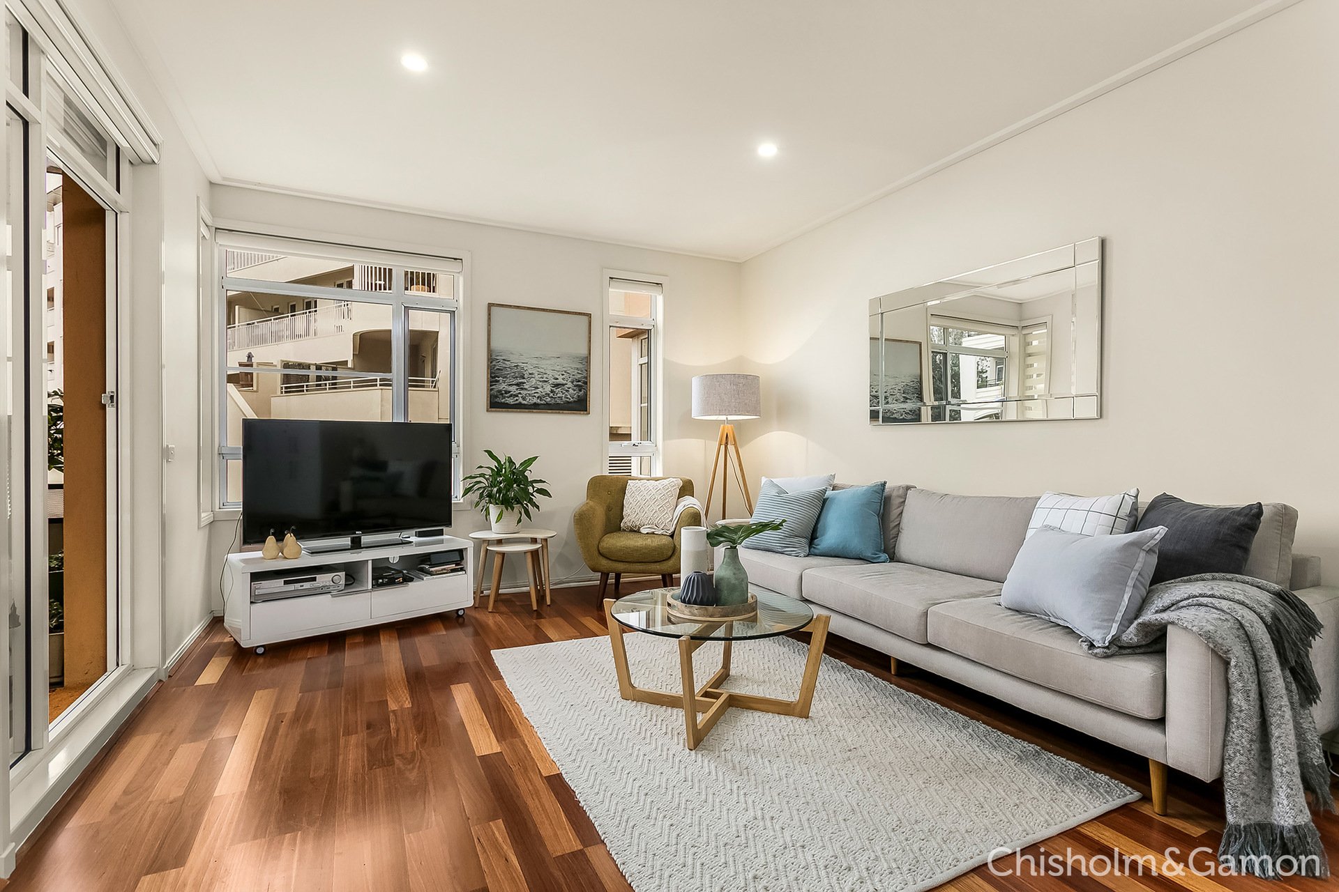 4/1 Seisman Place, Port Melbourne image 8