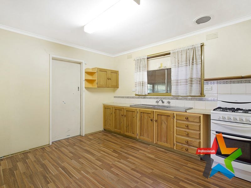41 Smith Avenue, Croydon image 4