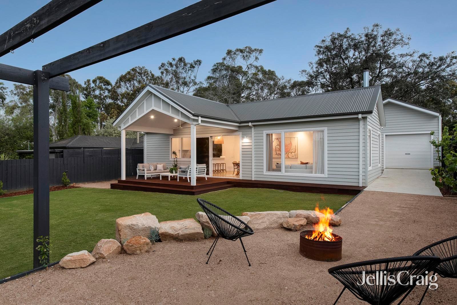 41 Smith Avenue, Croydon image 1