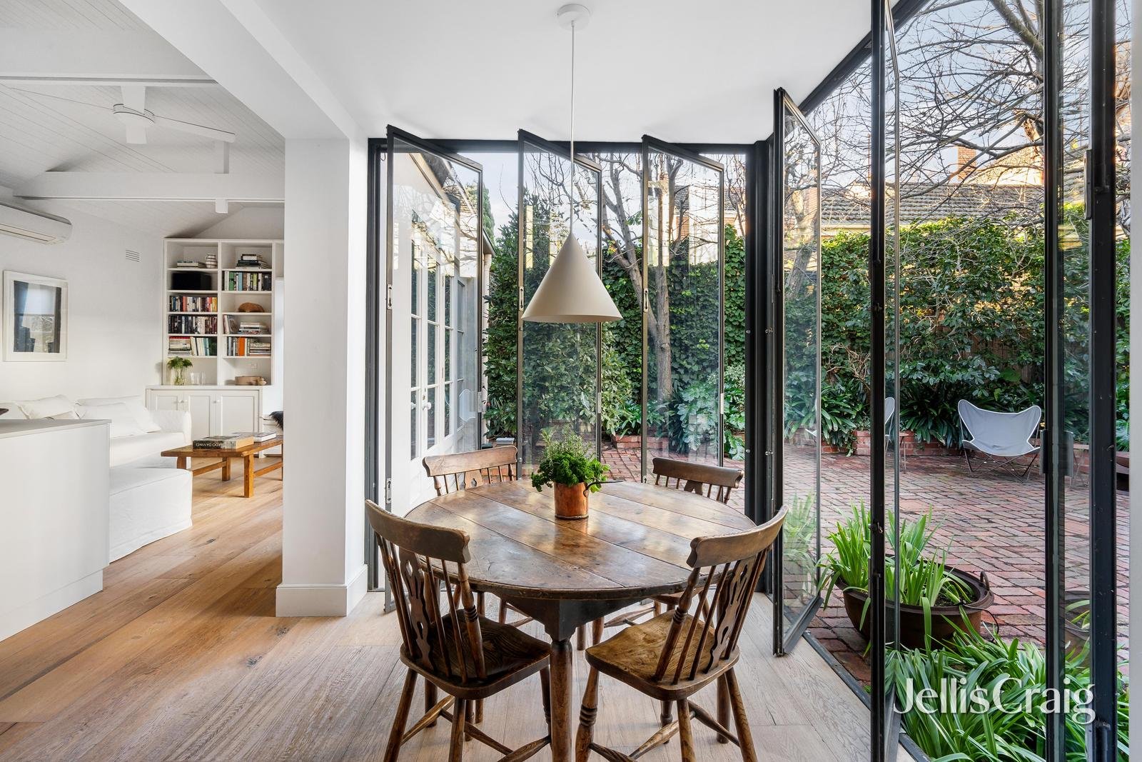 41 Springfield Avenue, Toorak image 4