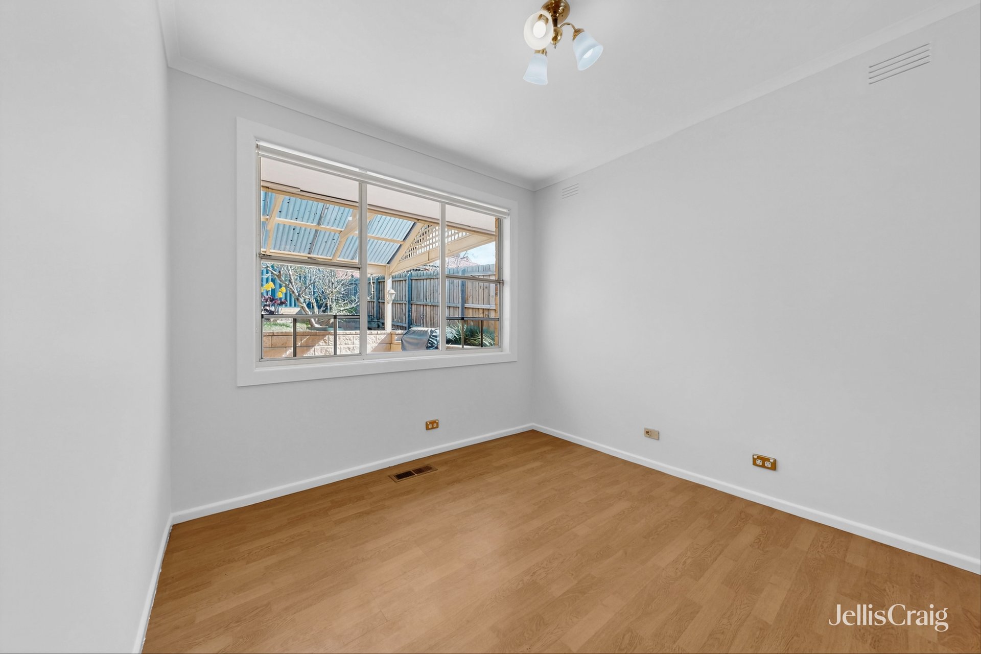 41 Streldon Avenue, Strathmore image 7