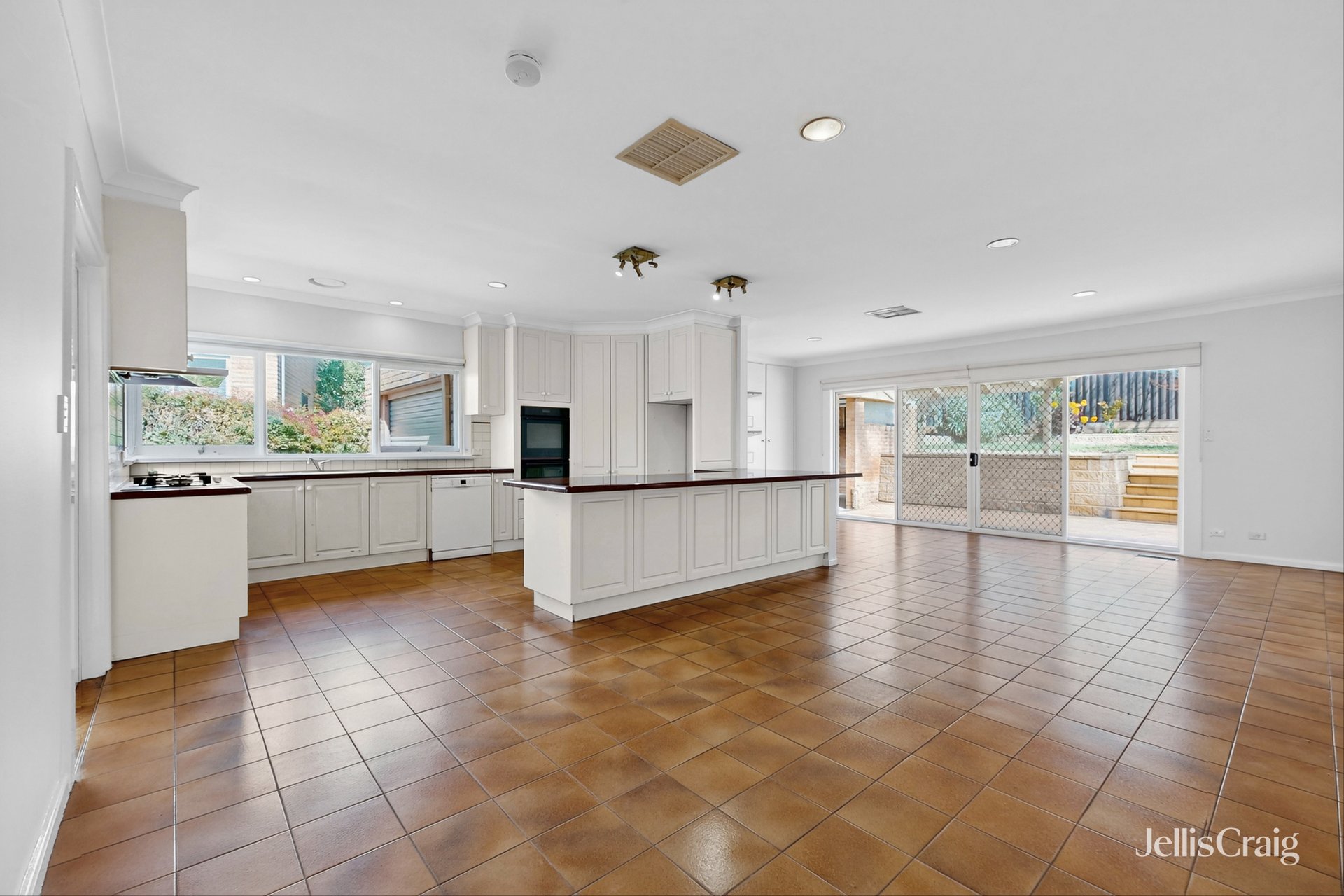 41 Streldon Avenue, Strathmore image 1
