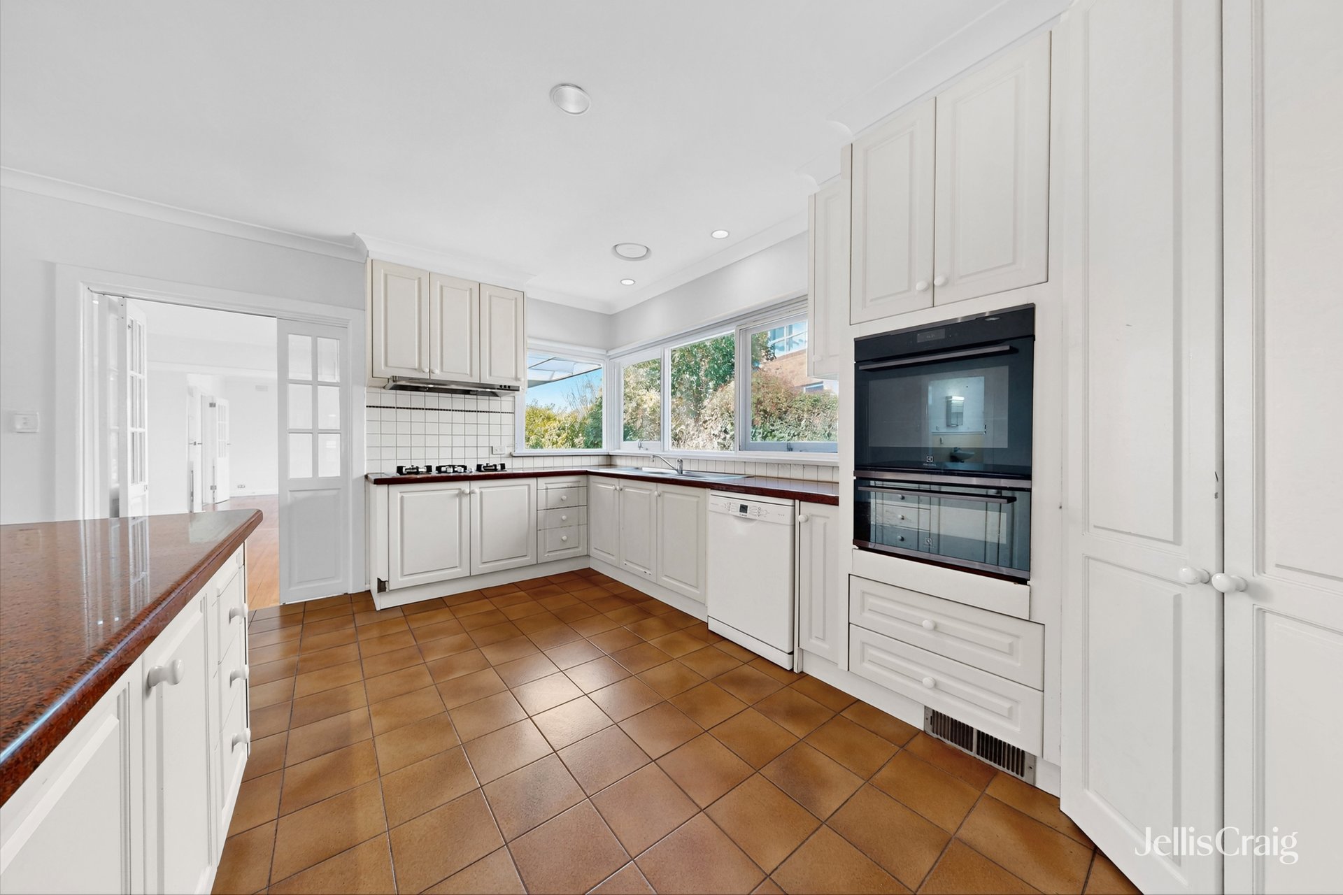 41 Streldon Avenue, Strathmore image 3