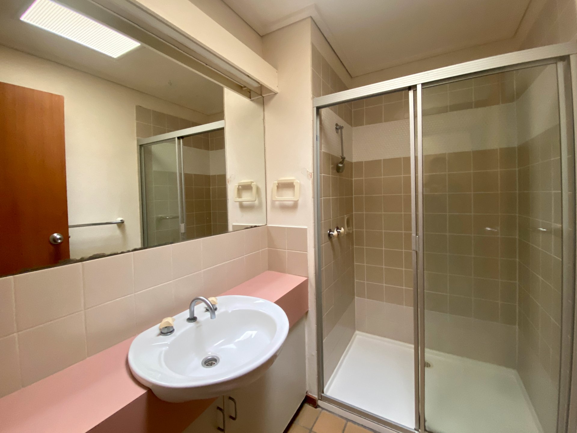 4/1 Sutherland Street, Geelong image 7