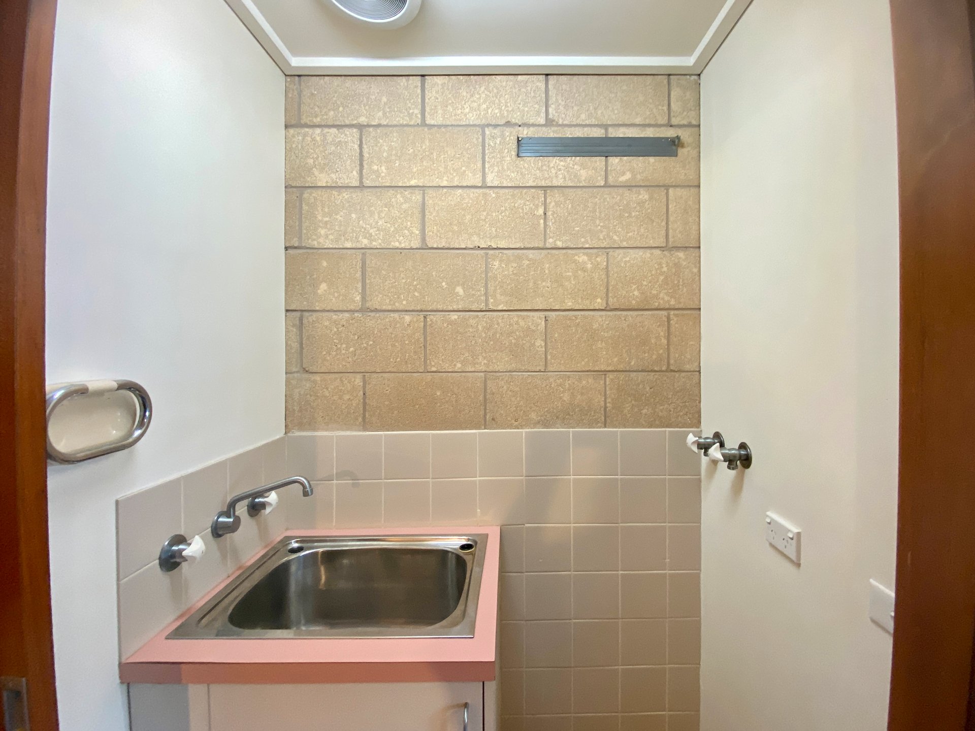 4/1 Sutherland Street, Geelong image 8
