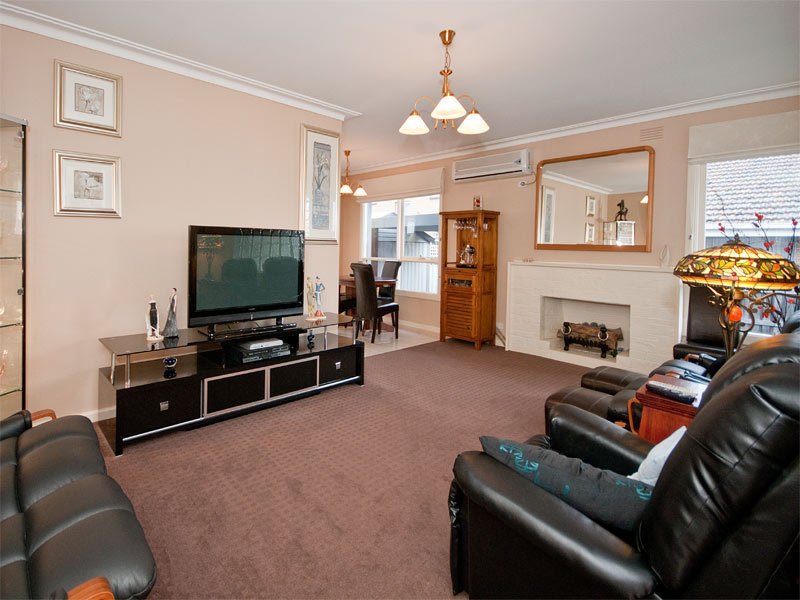 41 Twyford Street, Box Hill North image 3